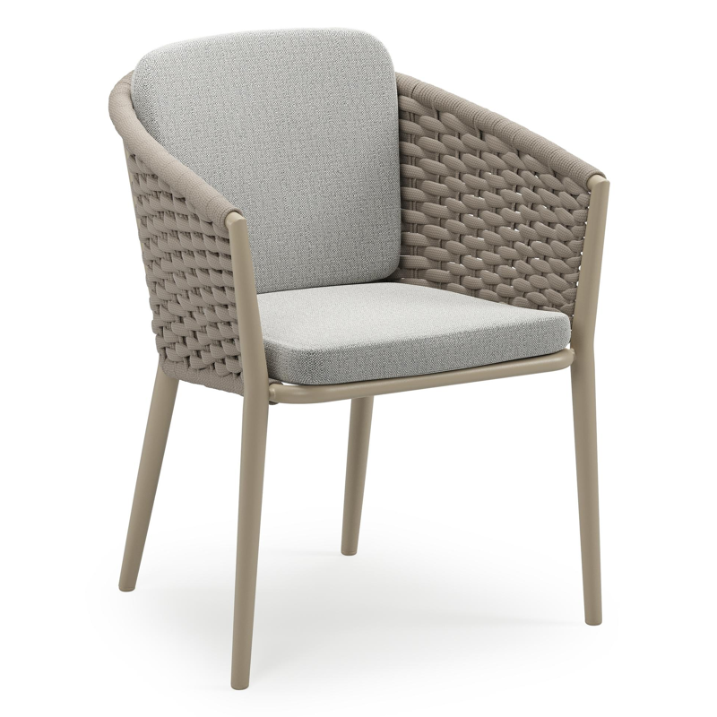 Orso stapelbare tuinstoel in beige aluminium en beige horizontaal geweven ronde rope met stoelkussen in All Weather Sunbrella® Luxe Savane Nimbus