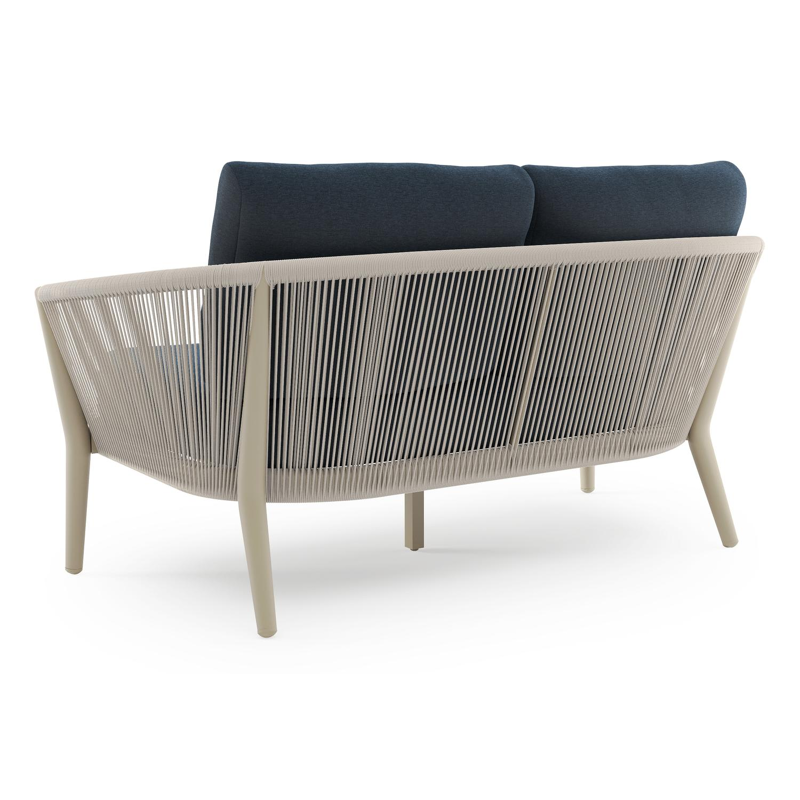 Canapé de jardin Orso en aluminium beige en corde ronde tissée verticalement beige et coussins en all weather sunbrella® luxe Heritage Indigo
