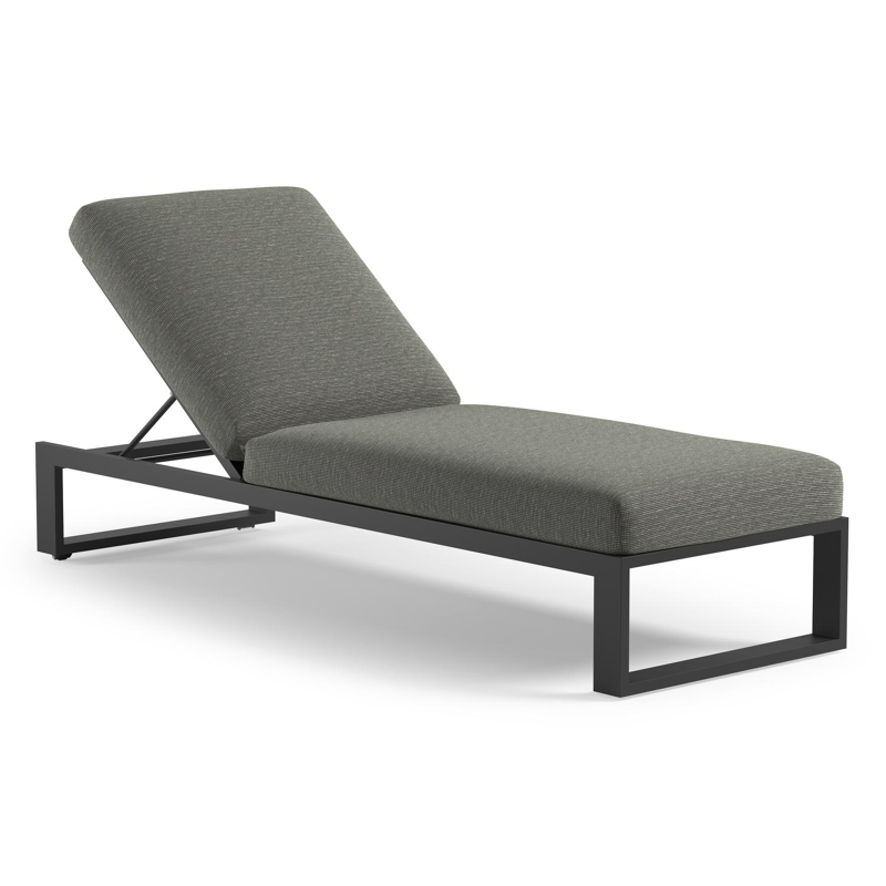 Verato verstelbaar ligbed in zwart aluminium met slow fern all weather Sunbrella® luxe kussen