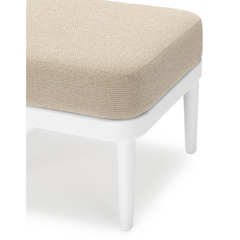 Orso poef in wit aluminium met Althea Chalk all weather cosytica kussen
