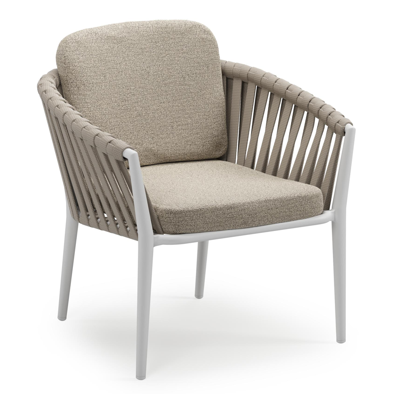 Orso low dining tuinstoel in wit aluminium en beige verticaal geweven luxe vlakke brede rope met stoelkussen in All Weather Cosytica Catania Beige