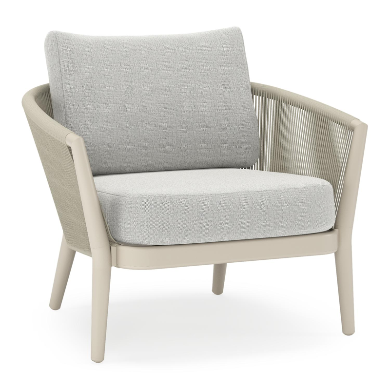 Orso loungestoel in beige aluminium en beige verticaal geweven ronde rope met Savane Nimbus all weather sunbrella® luxe kussen