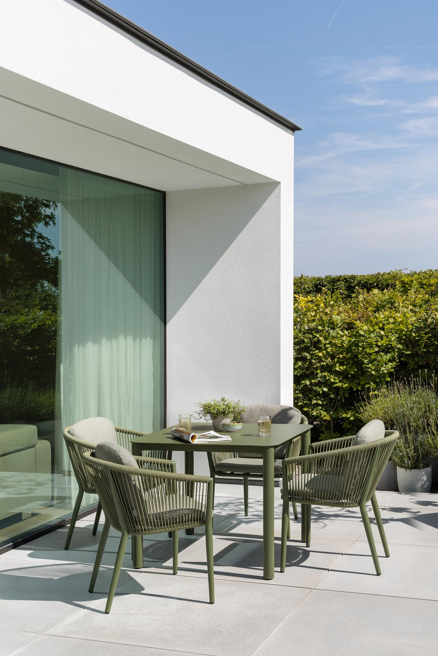 Table de jardin Orso carré arrondi en aluminium vert - Lg. 90 x Lrg. 90 x Haut. 75 cm