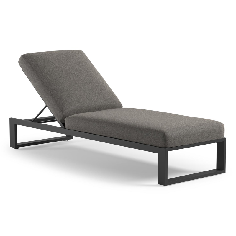 Chaise longue réglable Verato en aluminium noir et coussin en all weather Sunbrella® luxe chartres drizzle