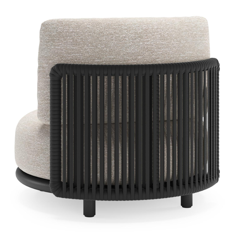 Lomano loungestoel in zwart aluminium en beige verticaal geweven luxe vlakke rope met tundra sand all weather sunbrella® luxe kussen