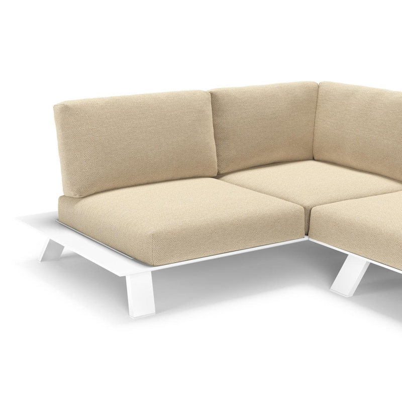 Cesano loungehoek in wit aluminium met althea camel all weather Cosytica kussen