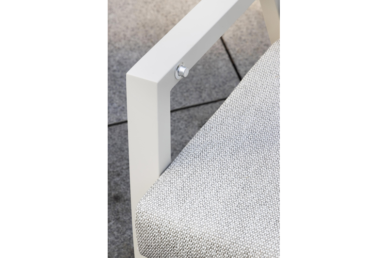 Avila loungestoel 1-zit + poef in beige aluminium met twilight granite weather+ softtouch kussen