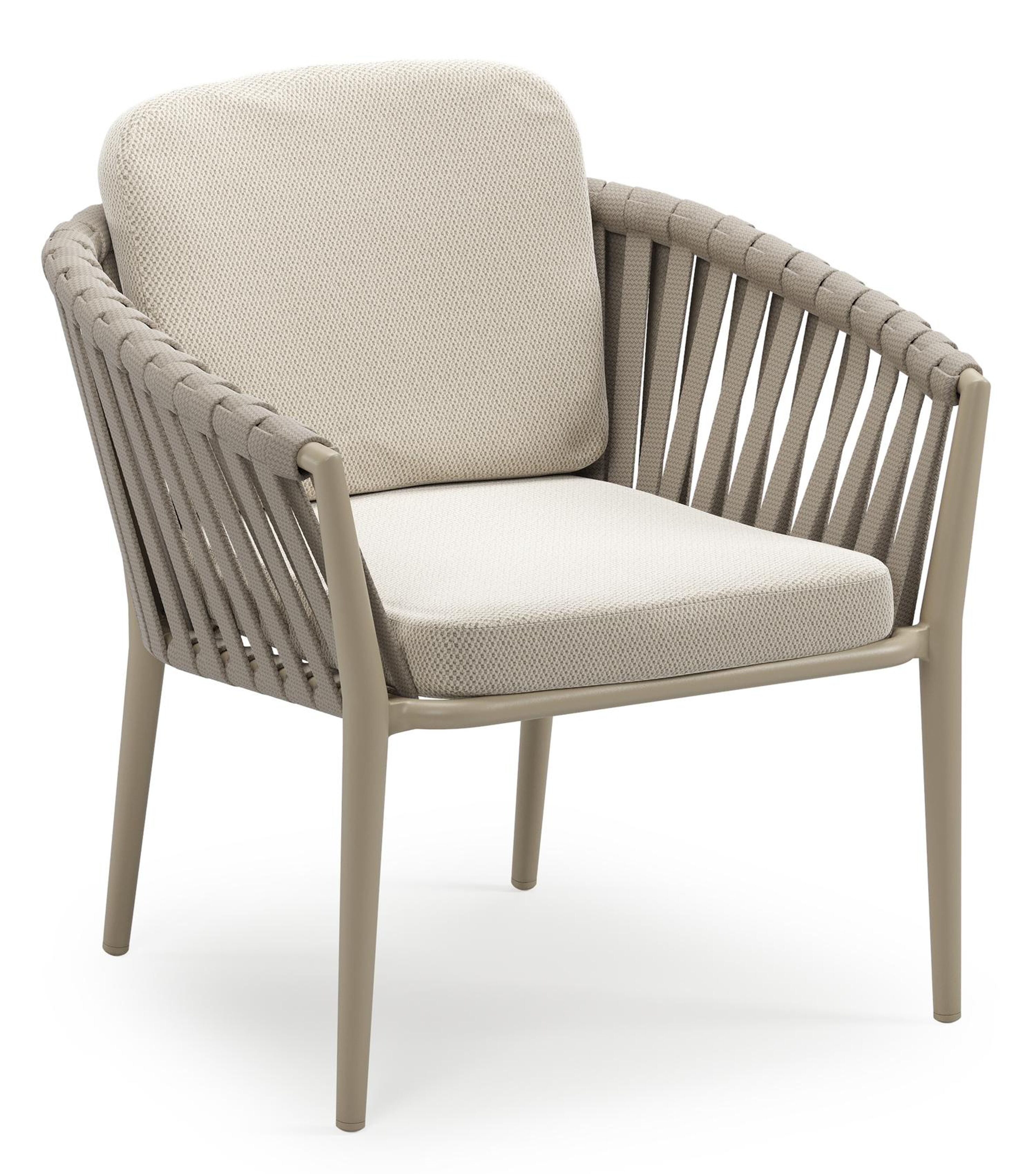 Orso low dining tuinstoel in beige aluminium en beige verticaal geweven luxe vlakke brede rope met stoelkussen in All Weather Sunbrella® Luxe Lopi Marble
