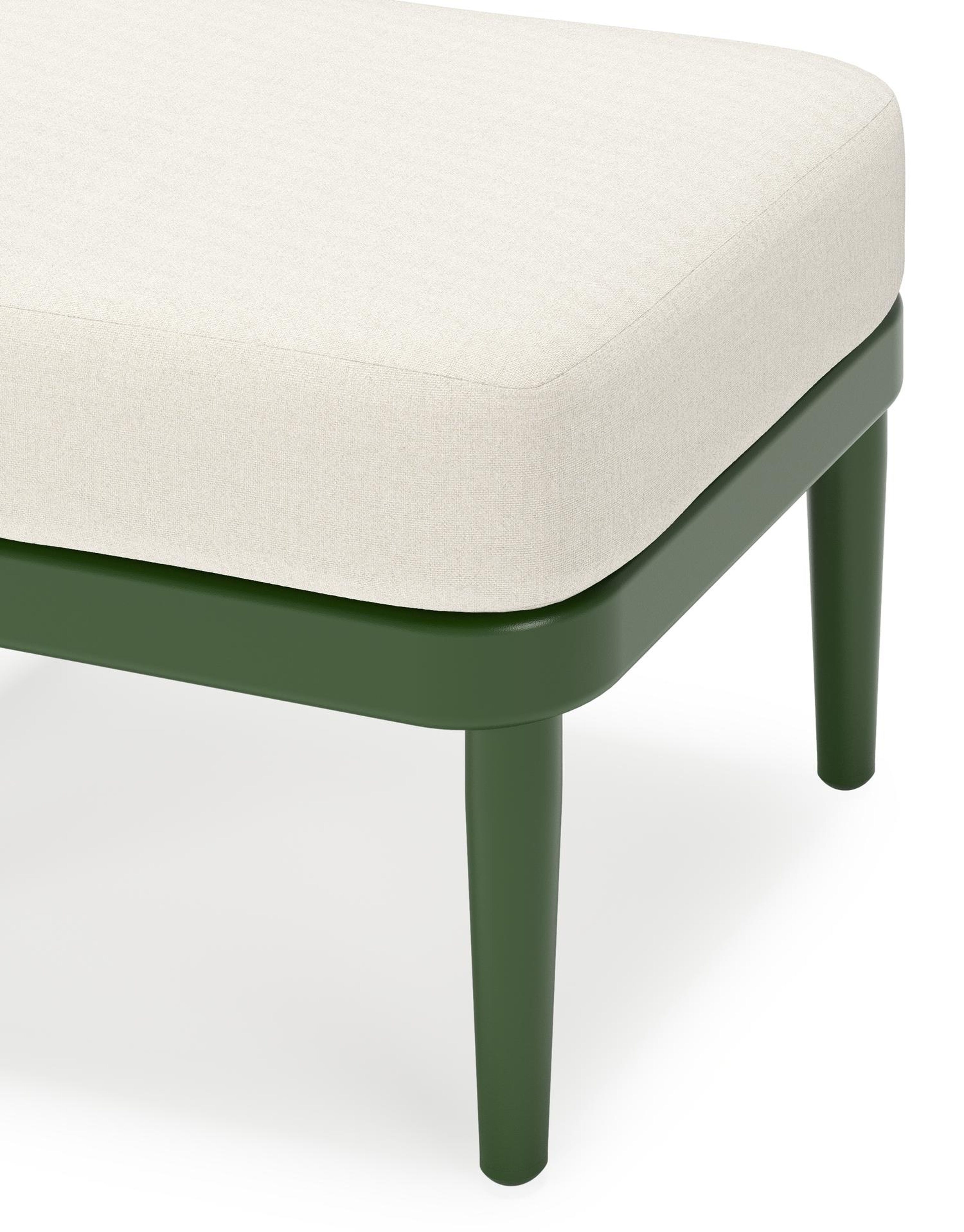 Orso poef in groen aluminium met Natte White all weather sunbrella® luxe kussen