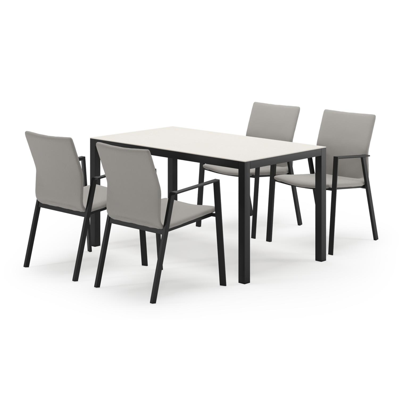 Feltro rechthoekige tuinset in zwart aluminium en sintered stone crema minerale met 4 Madura tuinstoelen