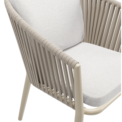 Chaise de jardin Orso en aluminium beige et corde plate tissée verticalement beige avec coussin luxe en All Weather Solica Soul Optik