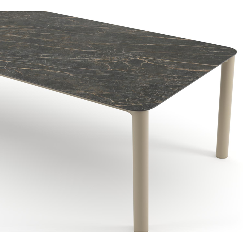 Orso tuintafel rechthoekig afgerond in beige aluminium en volkeramiek Black Obsession - L 290 x B 110 x H 74.5 cm