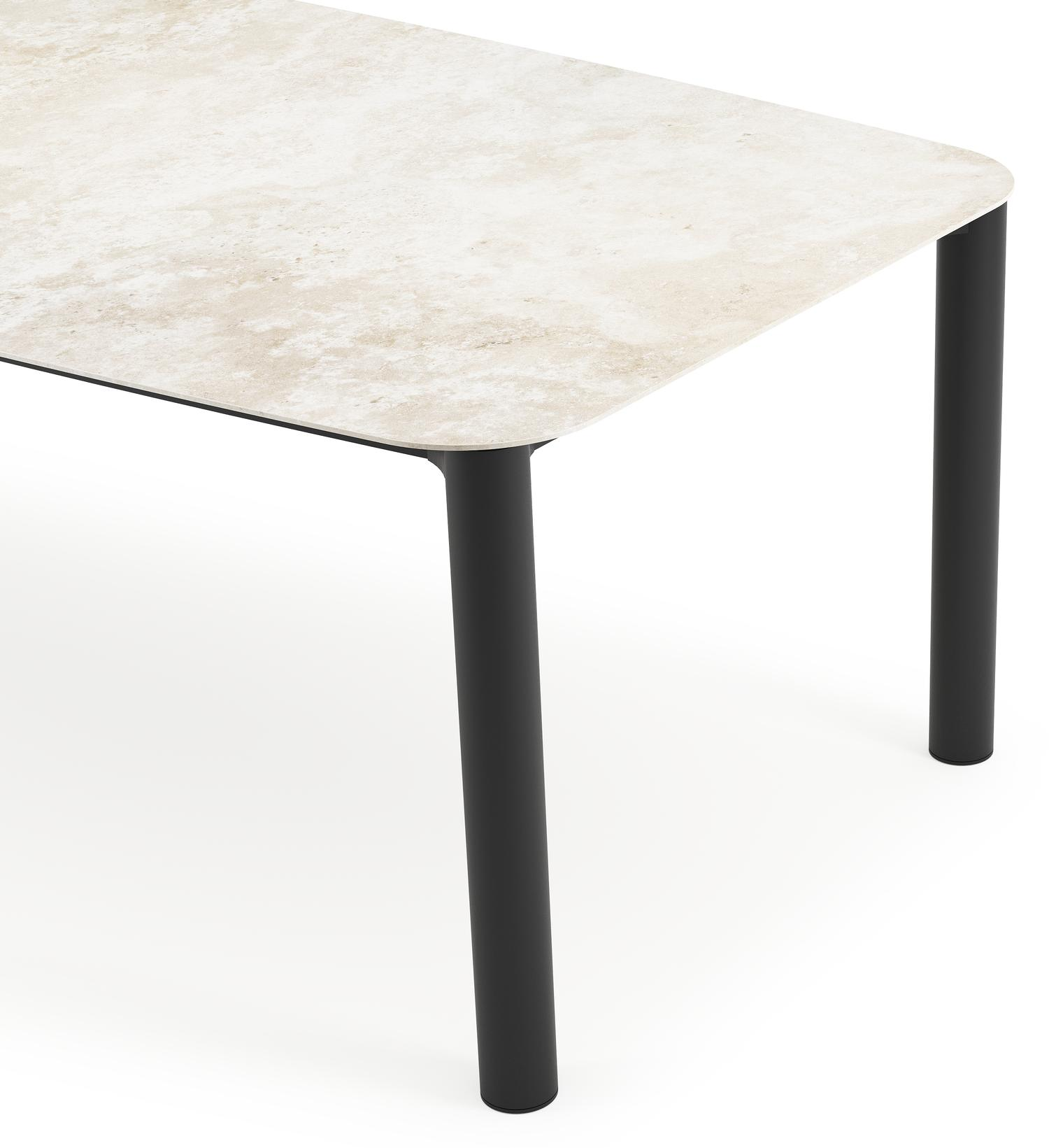 Orso tuintafel bootvorm in zwart aluminium en volkeramiek Rapolano L 255 x B 115 cm