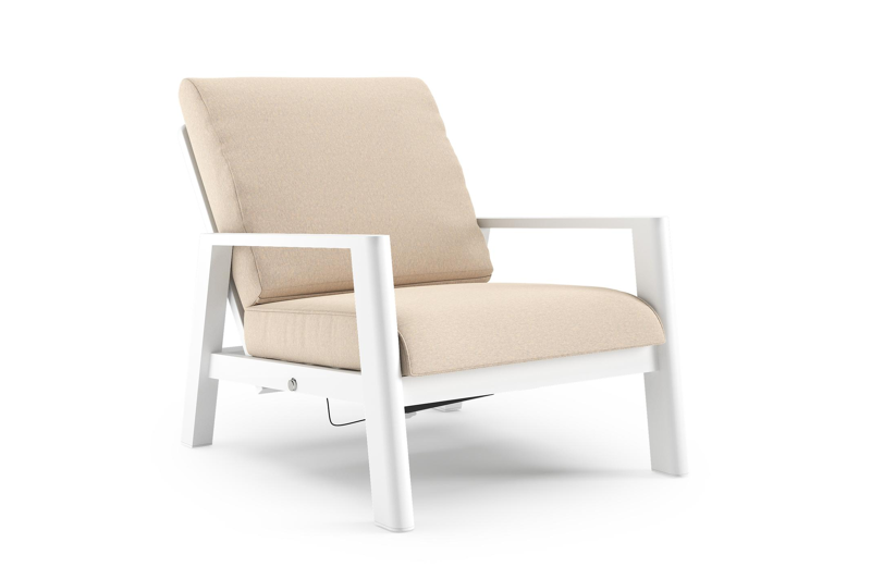 Cirello loungestoel in wit aluminium met heritage papyrus all weather sunbrella® luxe kussen