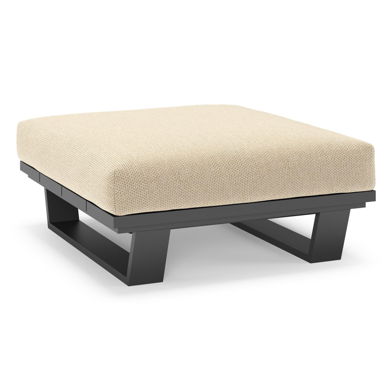 Pagino poef in zwart aluminium met althea camel all weather cosytica kussen