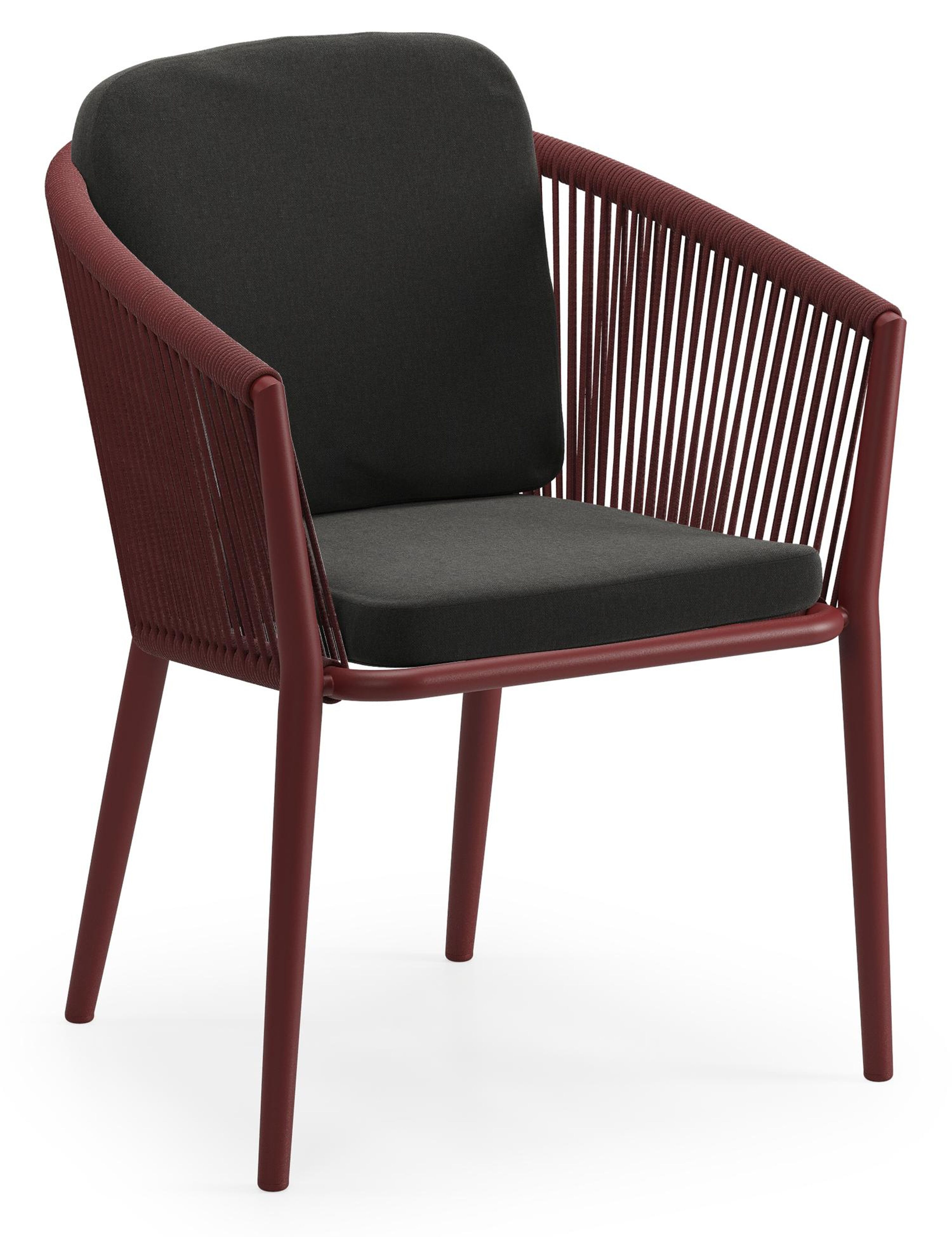 Orso tuinstoel in ruby aluminium en ruby verticaal geweven ronde rope met luxe zitkussen in All Weather Sunbrella® Luxe Natte Sooty