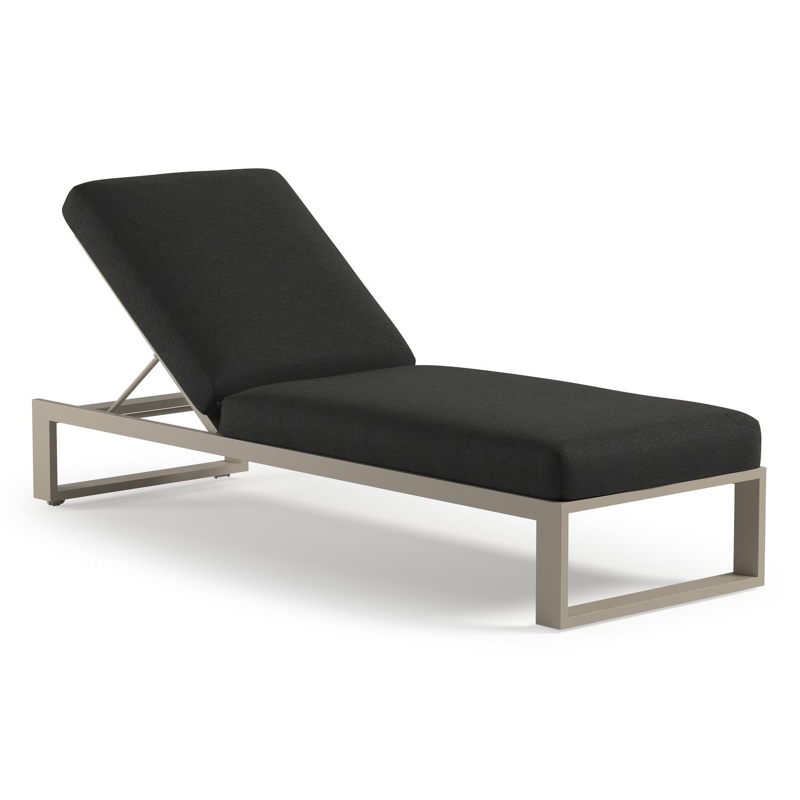 Verato verstelbaar ligbed in beige aluminium met chartres sooty all weather sunbrella® luxe