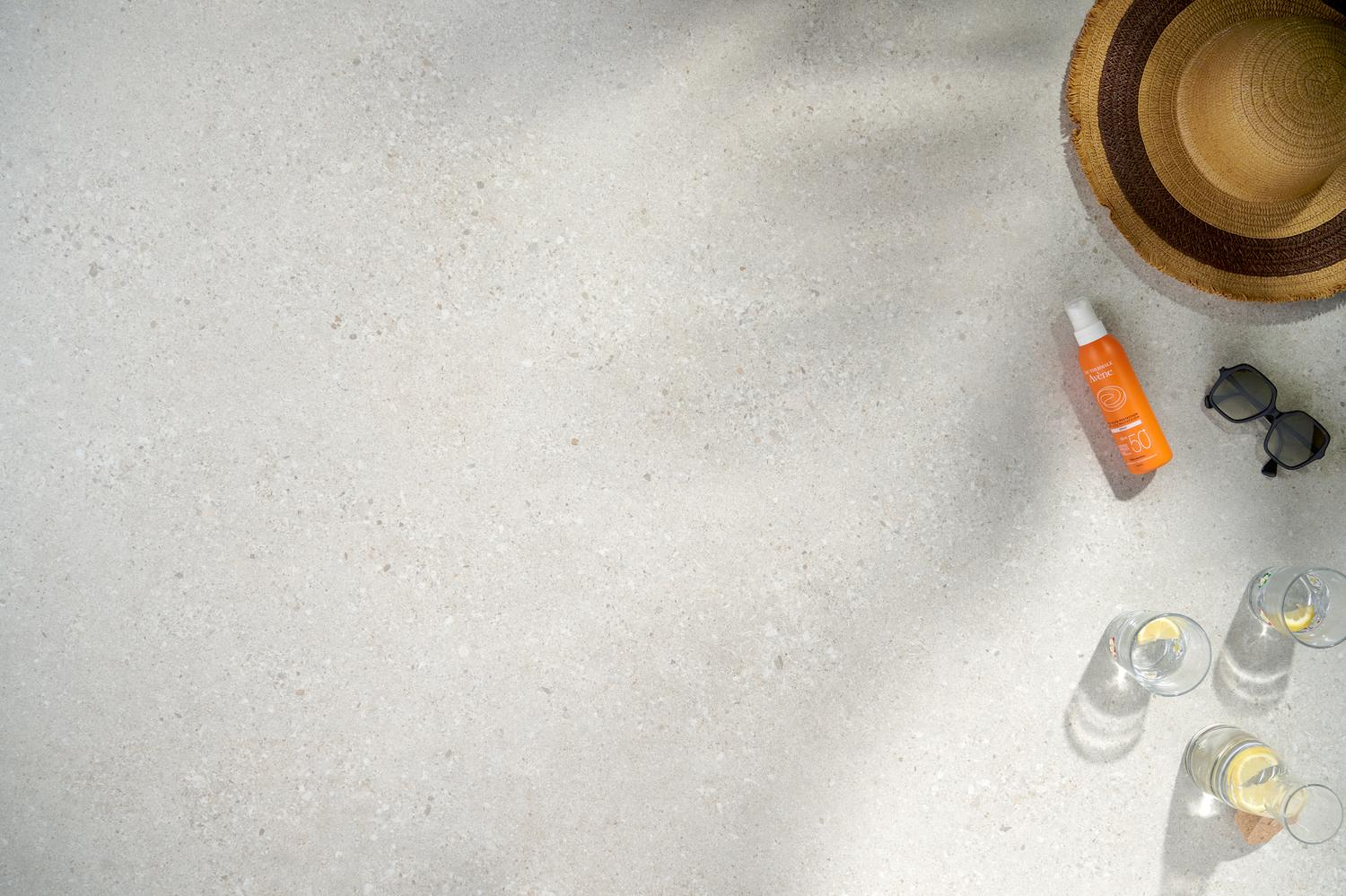 Table de jardin Fano ronde en aluminium beige et céramique pleine Shilin Diam. 148 x Haut. 75 cm