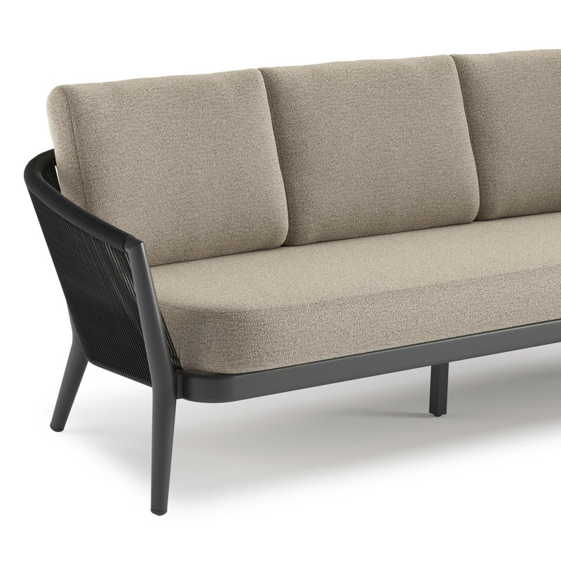 Orso loungeset in zwart aluminium en zwart verticaal geweven ronde rope met Catania Beige all weather cosytica kussen
