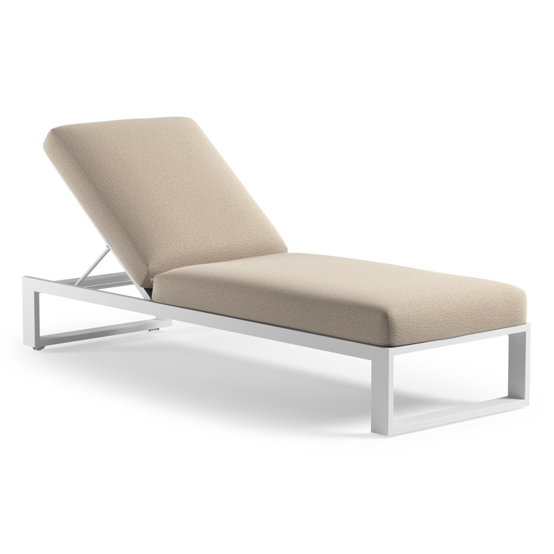 Verato verstelbaar ligbed in wit aluminium met lopi sand all weather Sunbrella® luxe kussen