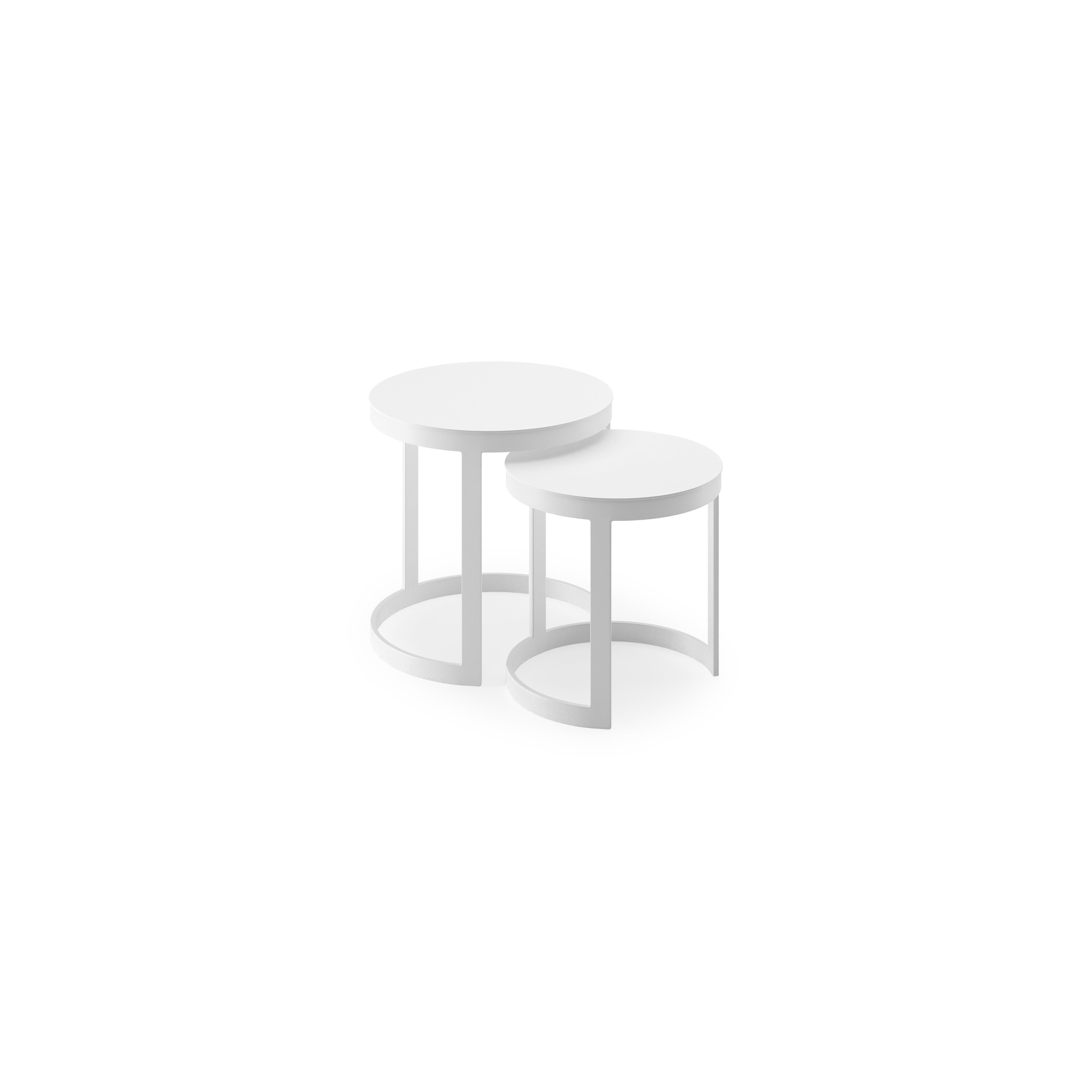 Tables d'appoint Enna en aluminium blanc - Table 1 Diam. 44 x Haut. 46 cm Table 2 Diam. 52 x Haut. 52 cm