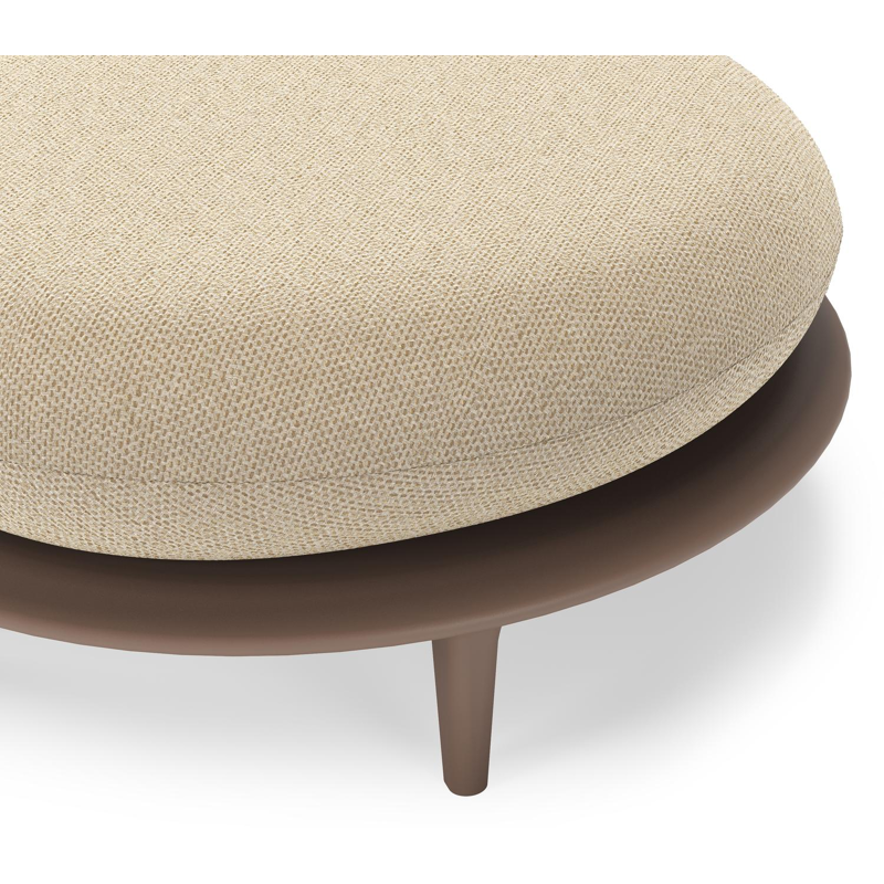 Bomero poef in taupe aluminium met althea camel all weather cosytica kussen