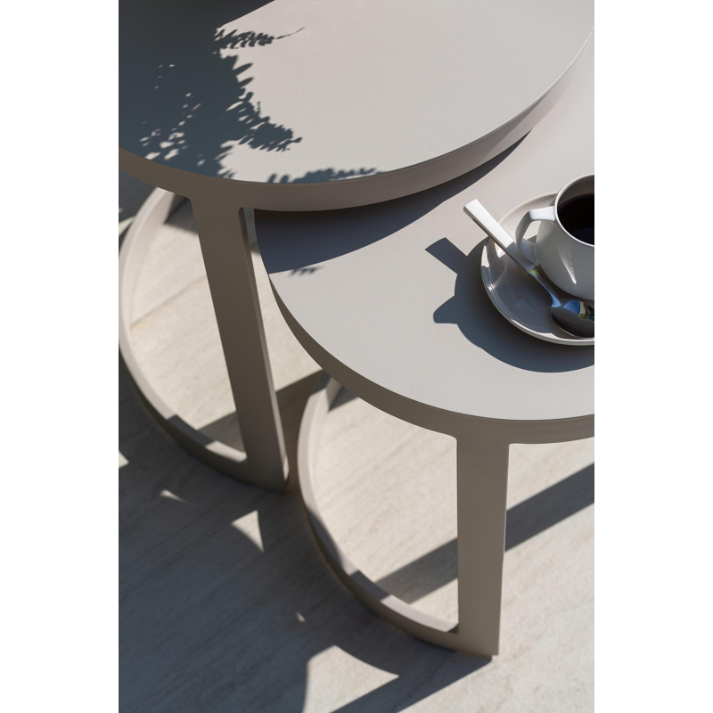 Enna loungetafels en aluminium beige - Diam. 44 x Haut. 64 cm + Diam. 52 x Haut. 52cm