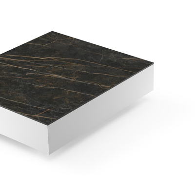 Como loungetafel rechthoekig in wit aluminium en volkeramiek Black Obsession - L 70 x B 80 x H 20 cm