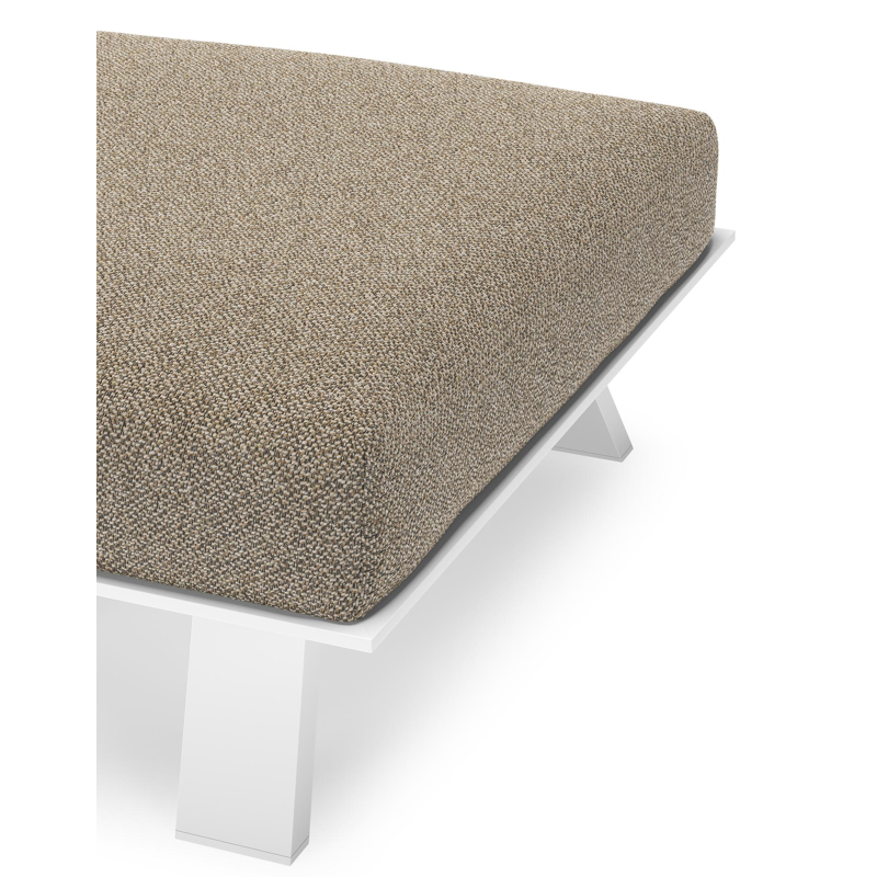 Cesano poef in wit aluminium met madagascar burch all weather Cosytica kussen