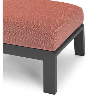 Cosenzo poef in zwart aluminium met slow alezan all weather sunbrella® luxe kussen