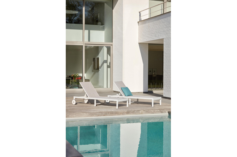 Set van 2 verstelbare Alba ligbedden in wit aluminium en grijs textileen