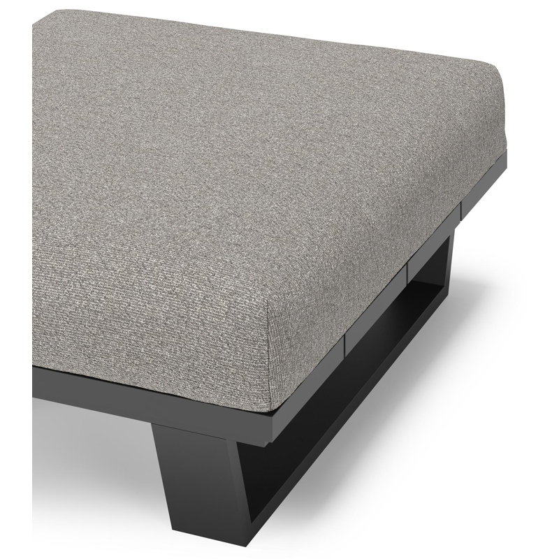 Pagino poef in zwart aluminium met tundra charcoal all weather sunbrella® luxe kussen