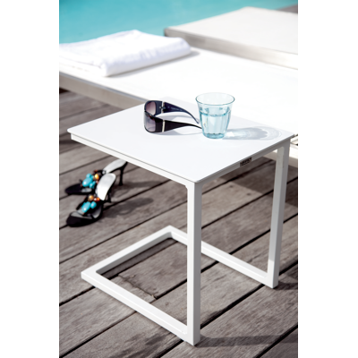 Servio bijzettafel in wit aluminium - L 40 x B 34 x H 42 cm