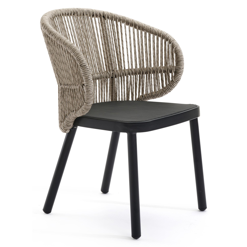 Lugano tuinstoel in zwart aluminium en beige gedraaide ronde wicker