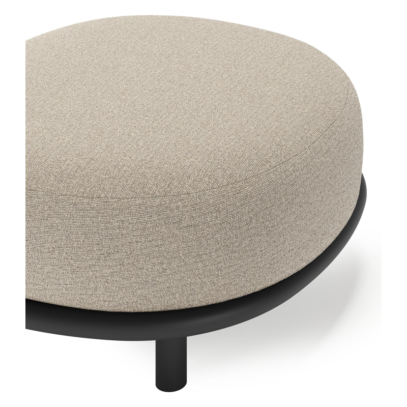 Lupino poef in zwart aluminium met catania sand all weather cosytica kussen