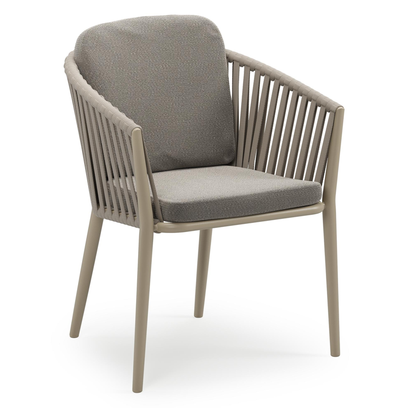 Orso stapelbare tuinstoel in beige aluminium en beige verticaal geweven luxe vlakke brede rope met stoelkussen in All Weather Sunbrella® Luxe Lopi Silver