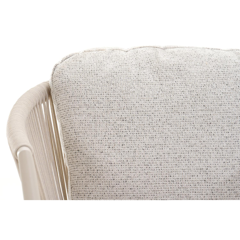 Orso stapelbare tuinstoel in beige aluminium en beige verticaal geweven ronde rope met kussen in All Weather Solica Firenze Natural