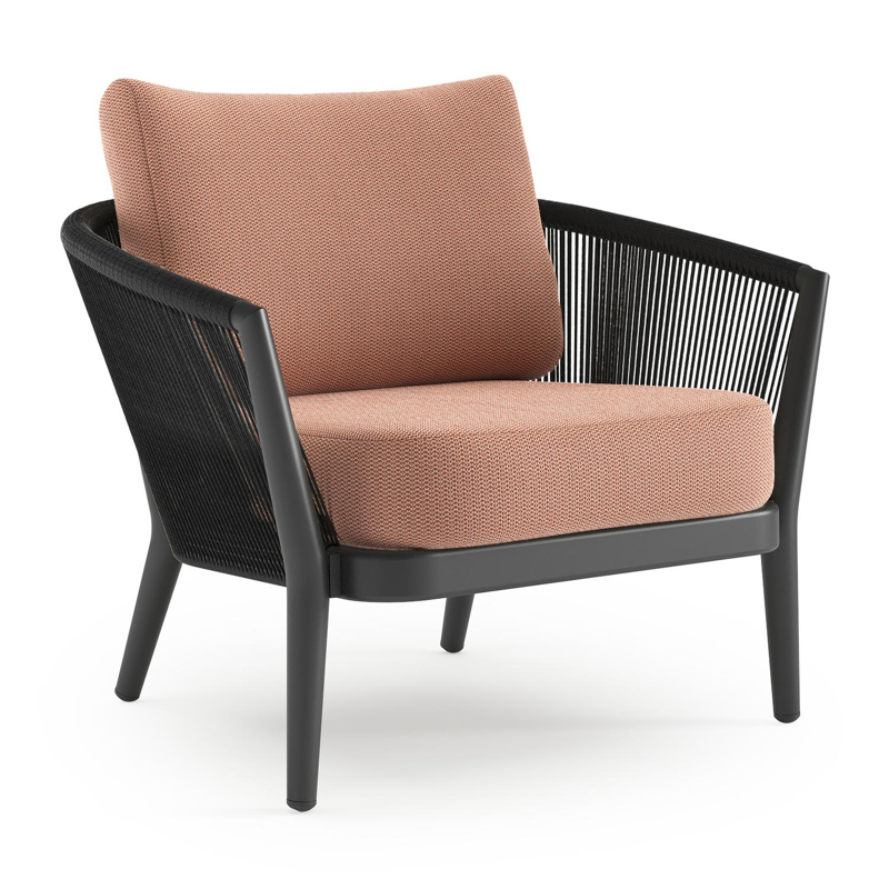 Orso loungestoel in zwart aluminium en zwart verticaal geweven ronde rope met Lopi Fawn all weather sunbrella® luxe kussen