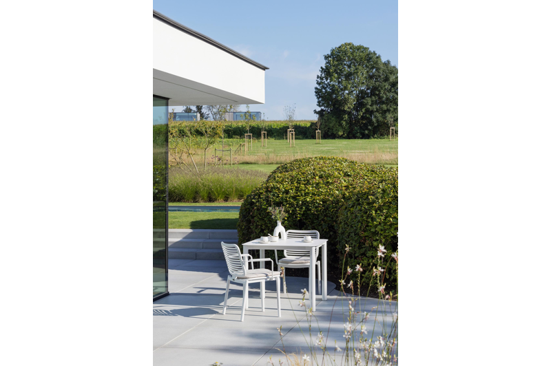 Fano stapelbare tuinstoel in wit aluminium