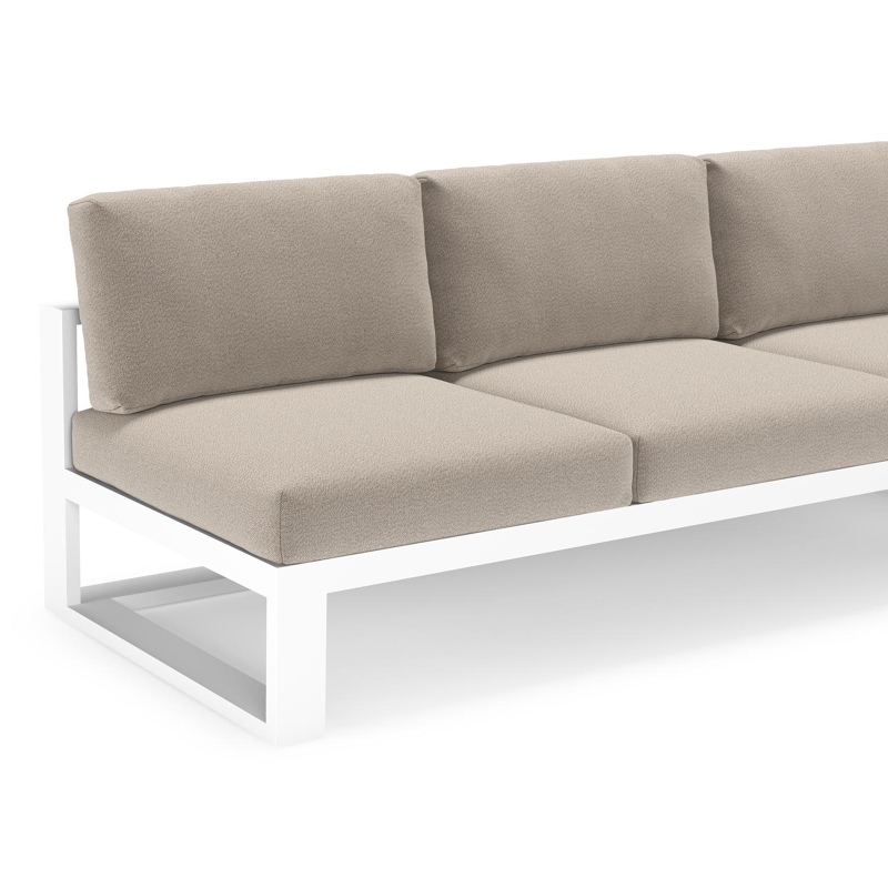 Verato loungehoek in wit aluminium met savane coconut all weather sunbrella® luxe kussen