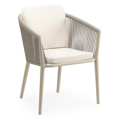 Orso tuinstoel in beige aluminium en beige verticaal geweven ronde rope met luxe zitkussen in All Weather Sunbrella® Luxe Lopi Snow