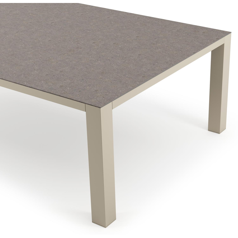 Table de jardin Nano XL rectangulaire en aluminium beige et céramique pleine Wulong - Lg. 240 x Lrg. 148 x Haut. 75 cm