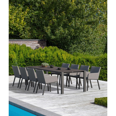 Trente tuinset in zwart aluminium en zwart volkeramiek tafelblad met 8 Rivo tuinstoelen