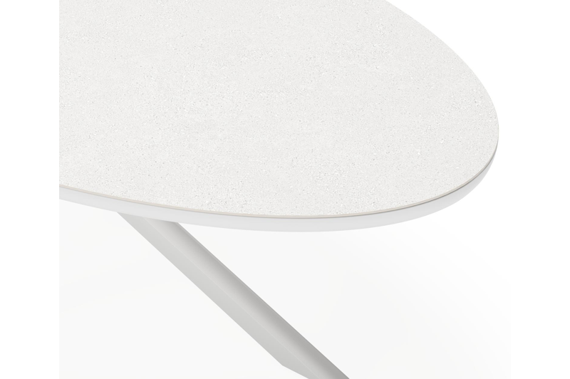 Pamplona ovale tuinset in wit aluminium en sintered stone topo minerale met 8 Amalfi tuinstoelen