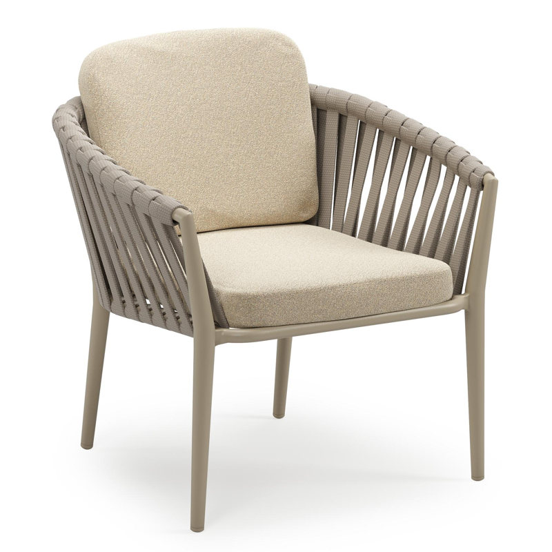 Orso low dining tuinstoel in beige aluminium en beige verticaal geweven luxe vlakke brede rope met stoelkussen in All Weather Solica Soul Papyrus