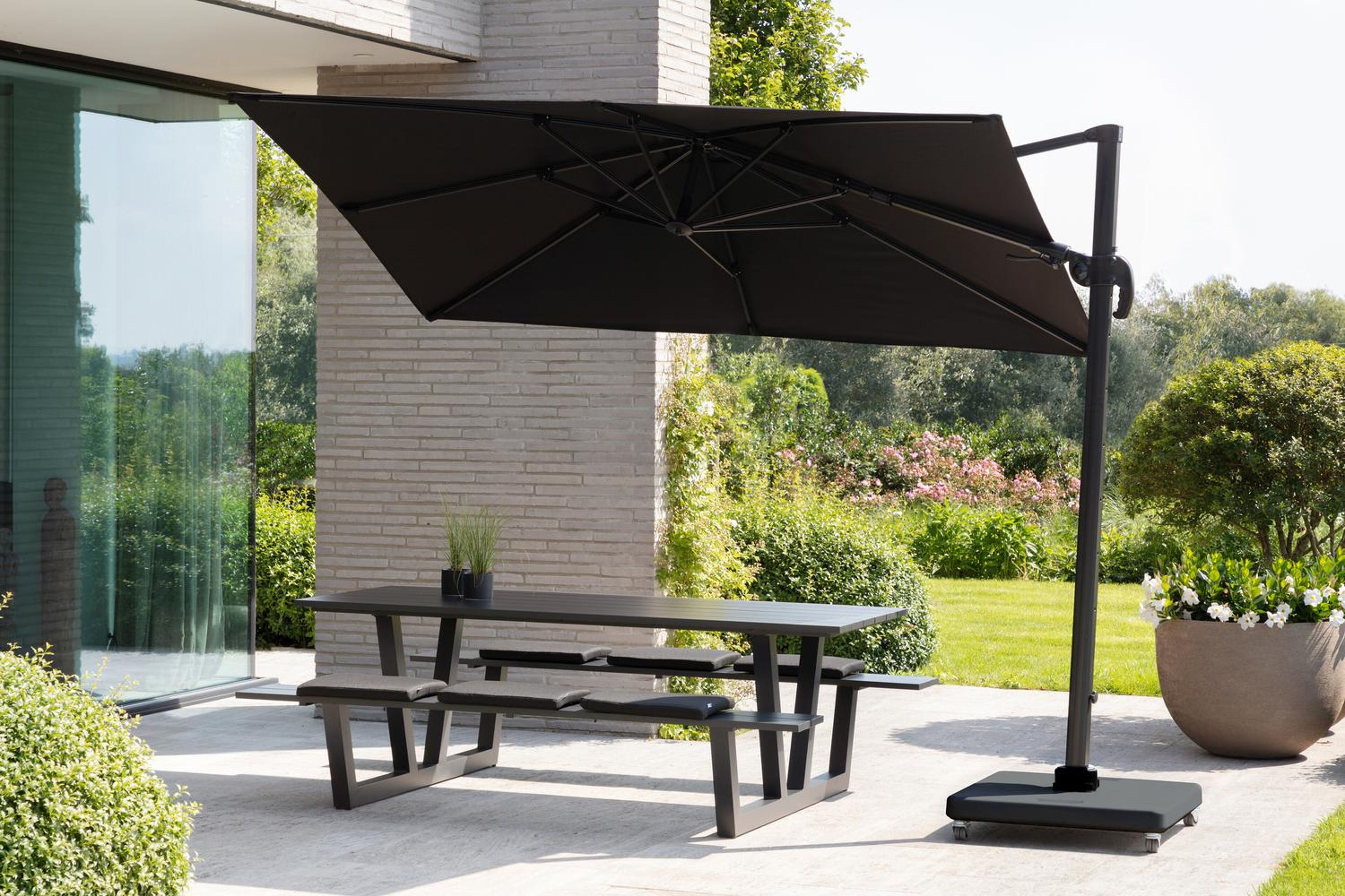 Lapido parasolvoet zwart beton van 120 kg