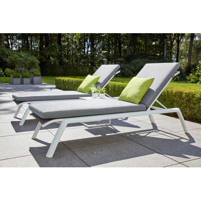 Bari verstelbaar ligbed in wit aluminium met grijs textilene