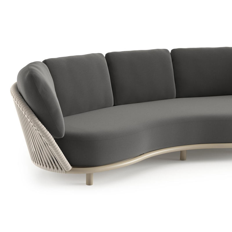 Lupino loungebank in beige aluminium en beige verticaal geweven luxe vlakke brede rope met natte charcoal chine all weather sunbrella® luxe kussen