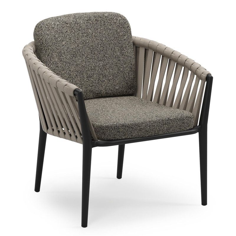 Orso low dining tuinstoel in zwart aluminium en beige verticaal geweven luxe vlakke brede rope met stoelkussen in All Weather Cosytica Marbella Tunder