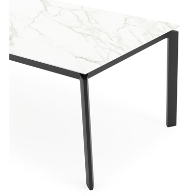 Table de jardin Cirello rectangulaire en aluminium noir et céramique pleine Calacatta - Lg. 240 x Lrg. 100 x Haut. 75 cm